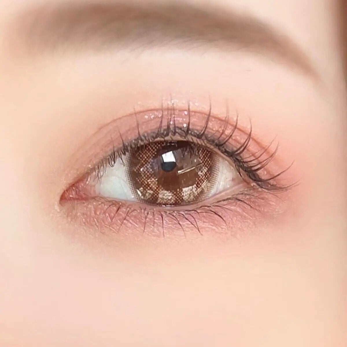 涙袋がないメリットとは?涙袋がない目の特徴や美人見えするメイク方法なども紹介のサムネイル