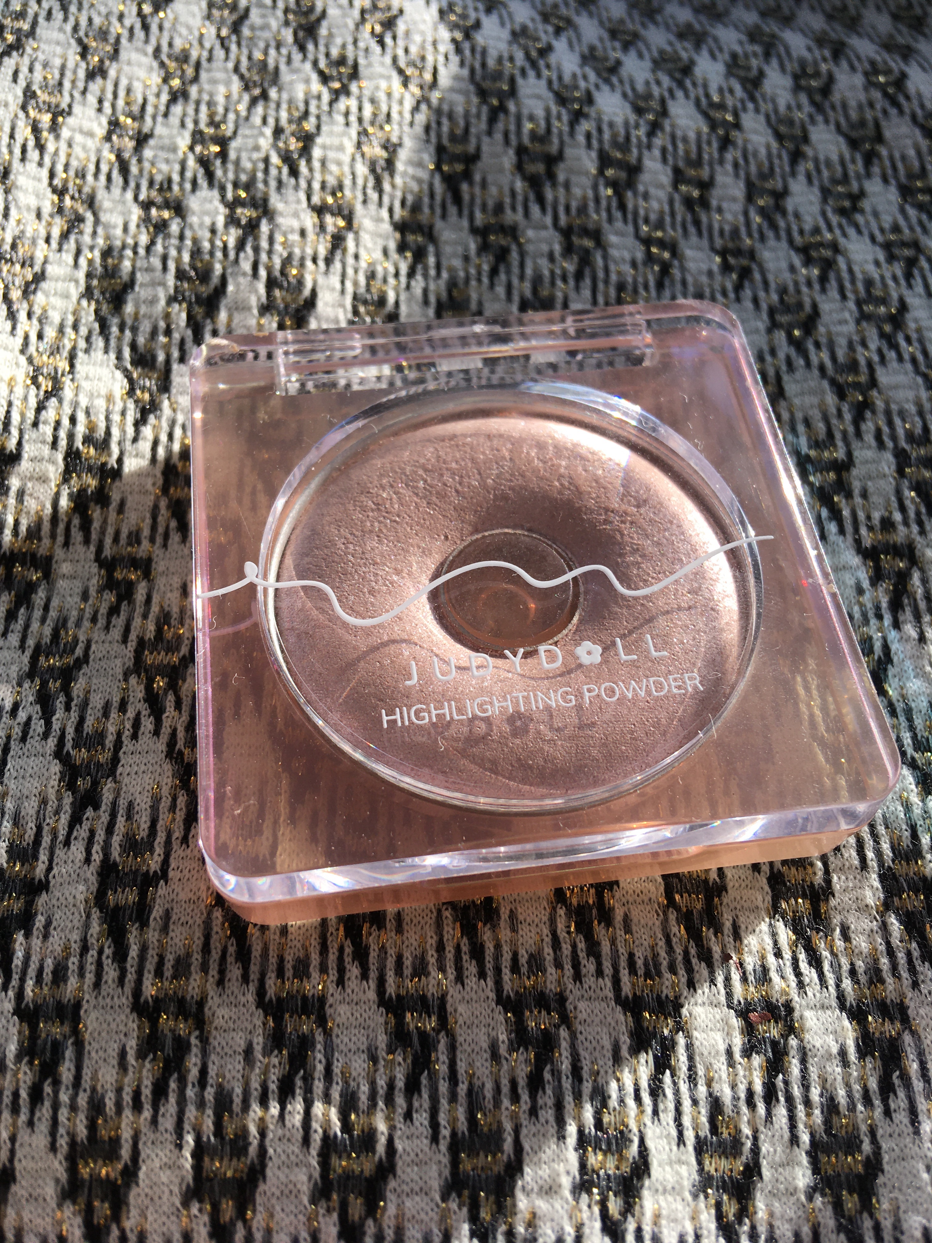 ドーナッツハイライト 04 フレンチベリー/JUDYDOLL/パウダーハイライトを使ったクチコミ（1枚目）