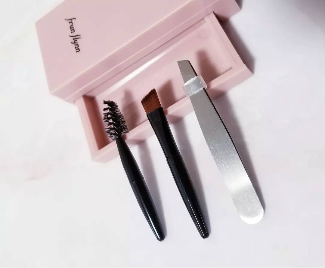 frunflynn マルチパーフェクター アイブロウキット/frunflynn/パウダーアイブロウを使ったクチコミ(4枚目)