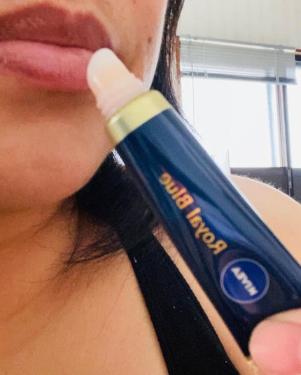 ニベア ロイヤルブルーリップ 濃密美容ケア/ニベア/リップ美容液を使ったクチコミ(7枚目)