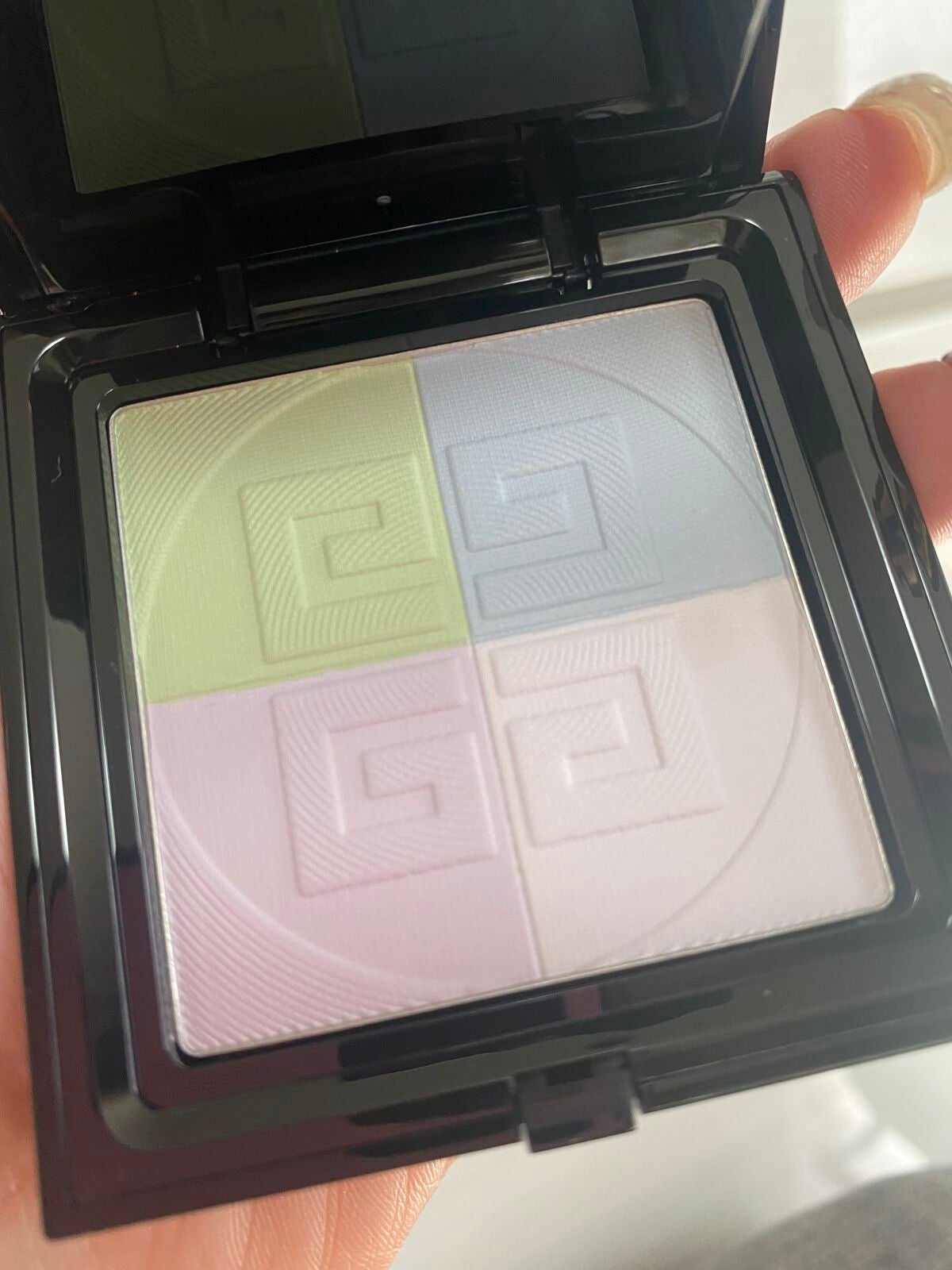 プリズム・リーブル/GIVENCHY/ルースパウダーを使ったクチコミ(3枚目)