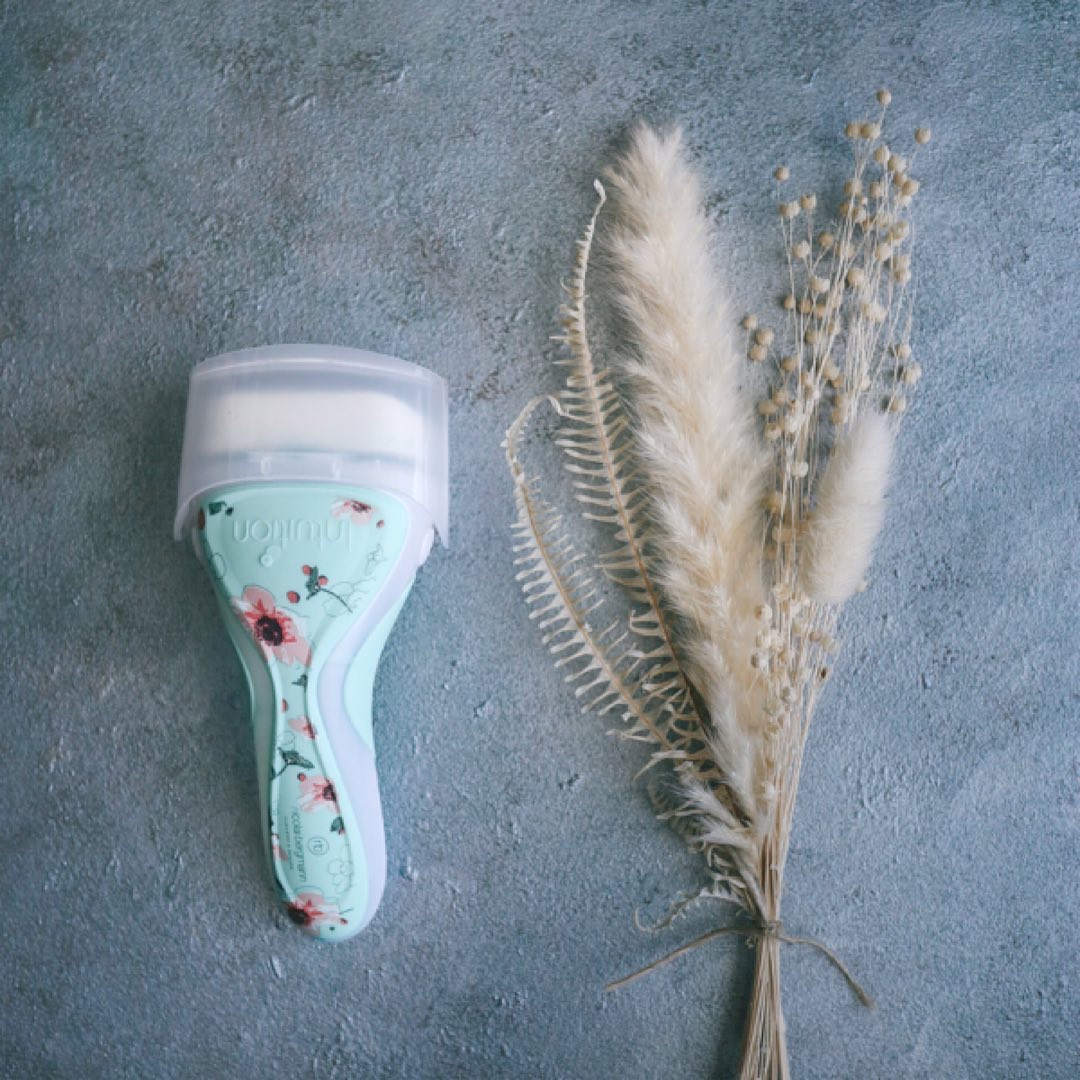 イントゥイション 敏感肌用 ホルダー （刃付き）＋替刃１コ/イントゥイション/シェーバーを使ったクチコミ（2枚目）