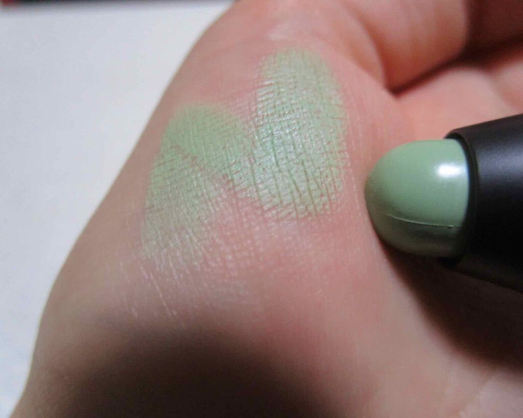 カラーコレクティングスティック/e.l.f. Cosmetics/スティックコンシーラーを使ったクチコミ（3枚目）