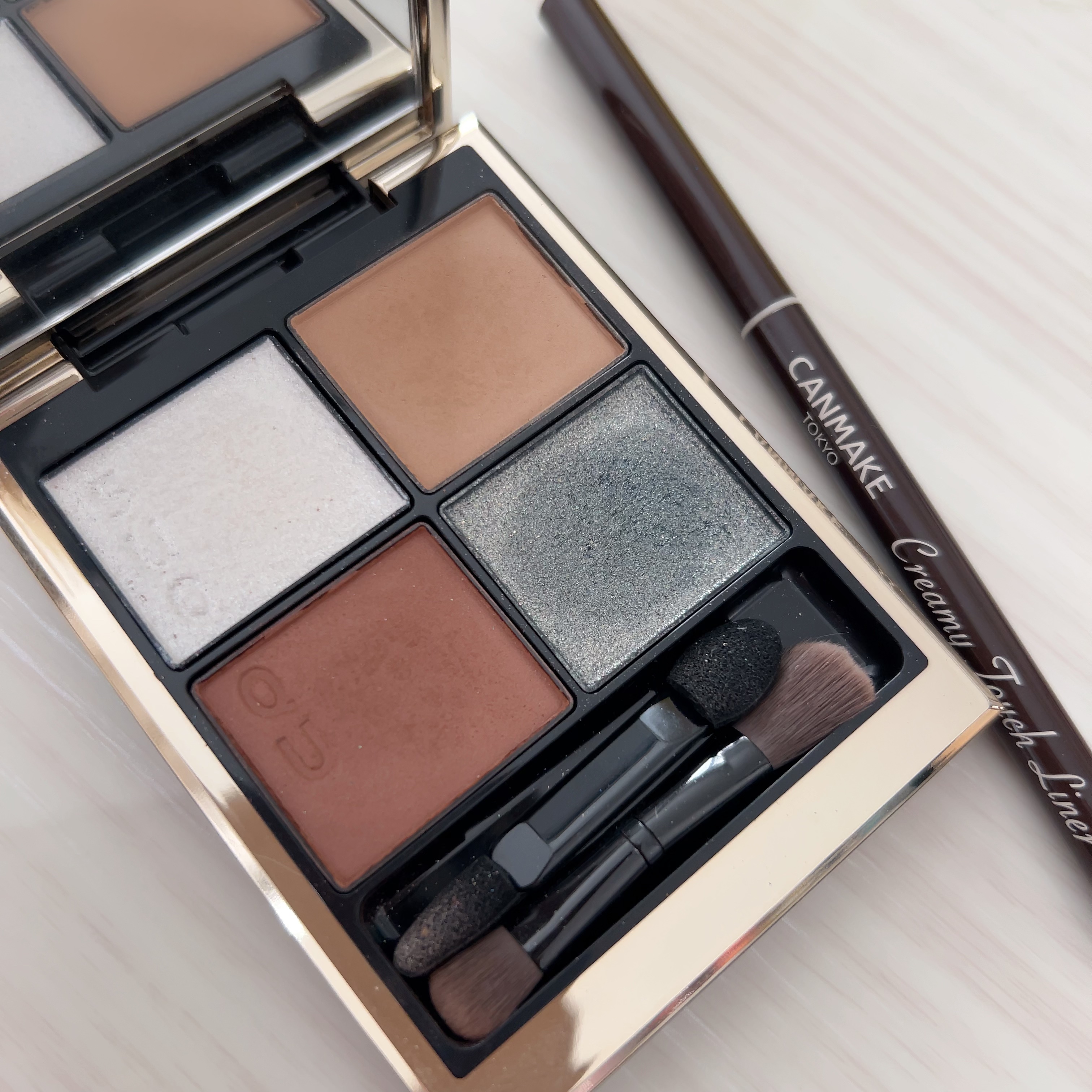 シグニチャー カラー アイズ 12 胡桃染 -KURUMIZOME/SUQQU/アイシャドウパレットを使ったクチコミ（2枚目）