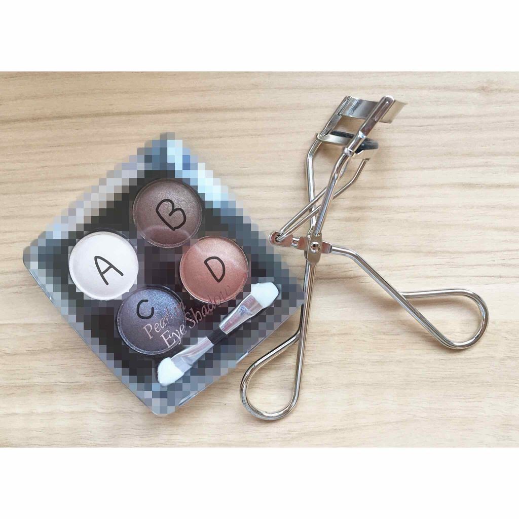 エルファー パールインアイシャドウ/DAISO/アイシャドウパレットを使ったクチコミ(2枚目)