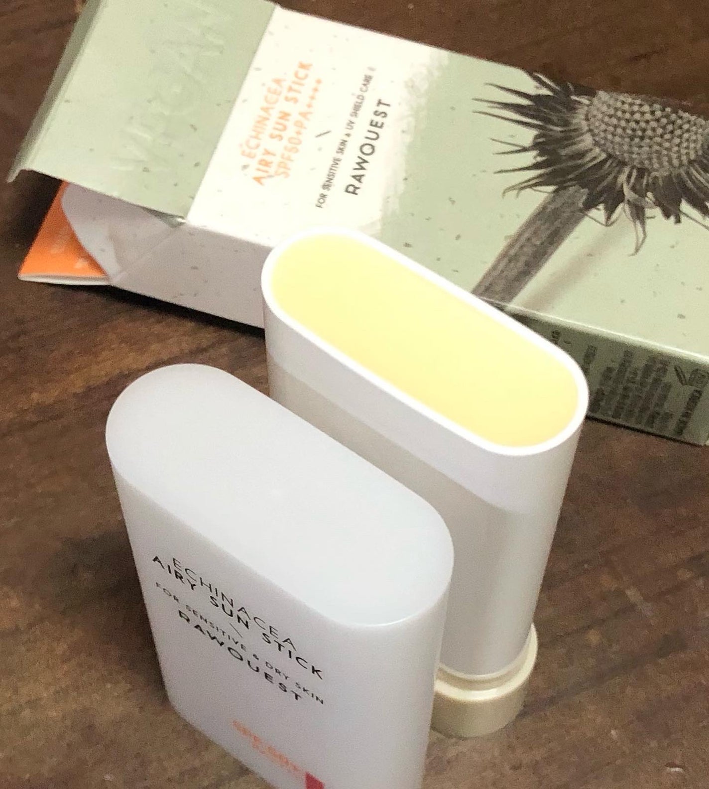 エネキシア エアリーサンスティック/RAWQUEST/日焼け止めスティックを使ったクチコミ(2枚目)