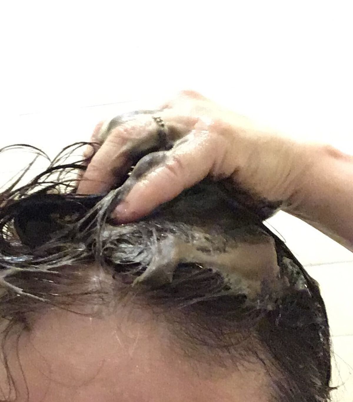 白髪用 利尻炭酸カラーシャンプー /自然派clubサスティ/市販シャンプーを使ったクチコミ（2枚目）