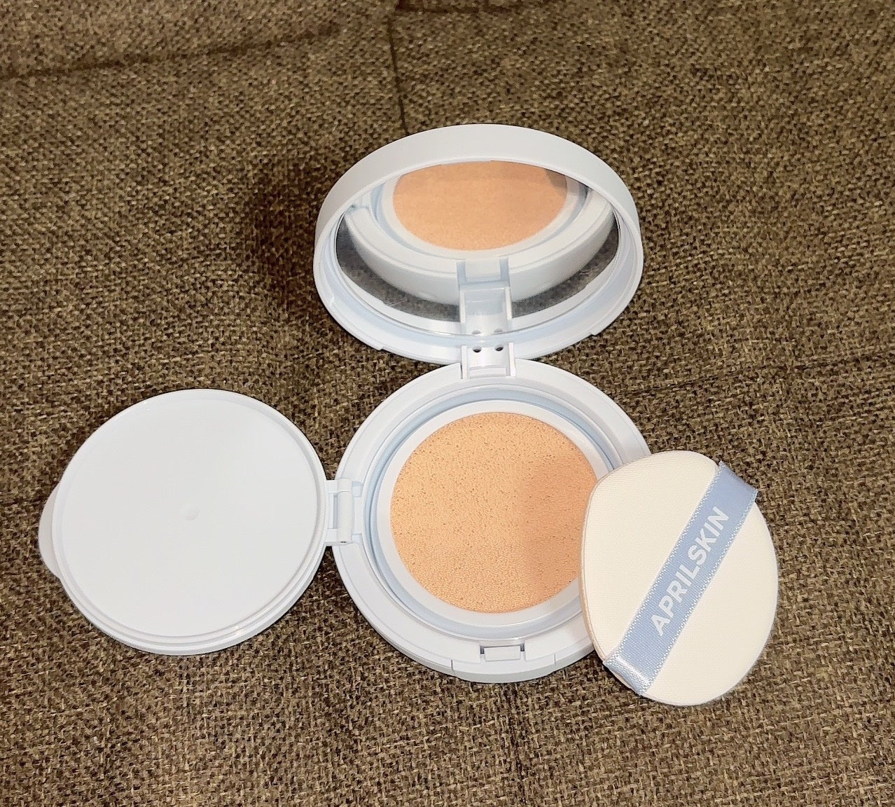 グロー マットクッション/APRILSKIN/クッションファンデーションを使ったクチコミ(3枚目)