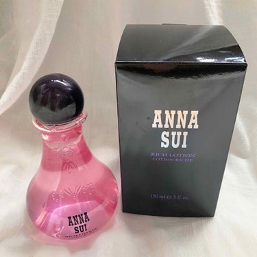 ANNA SUI リッチ ローションのクチコミ「ANNA SUIから4/3に新発売されるローション💓

全部で5タイプ✨
どの色も可愛くて集め.....」（3枚目）