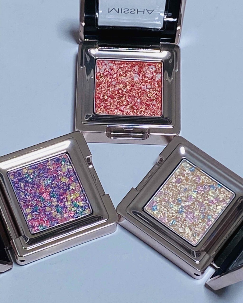 グリッタープリズム シャドウ/MISSHA/グリッターを使ったクチコミ(1枚目)