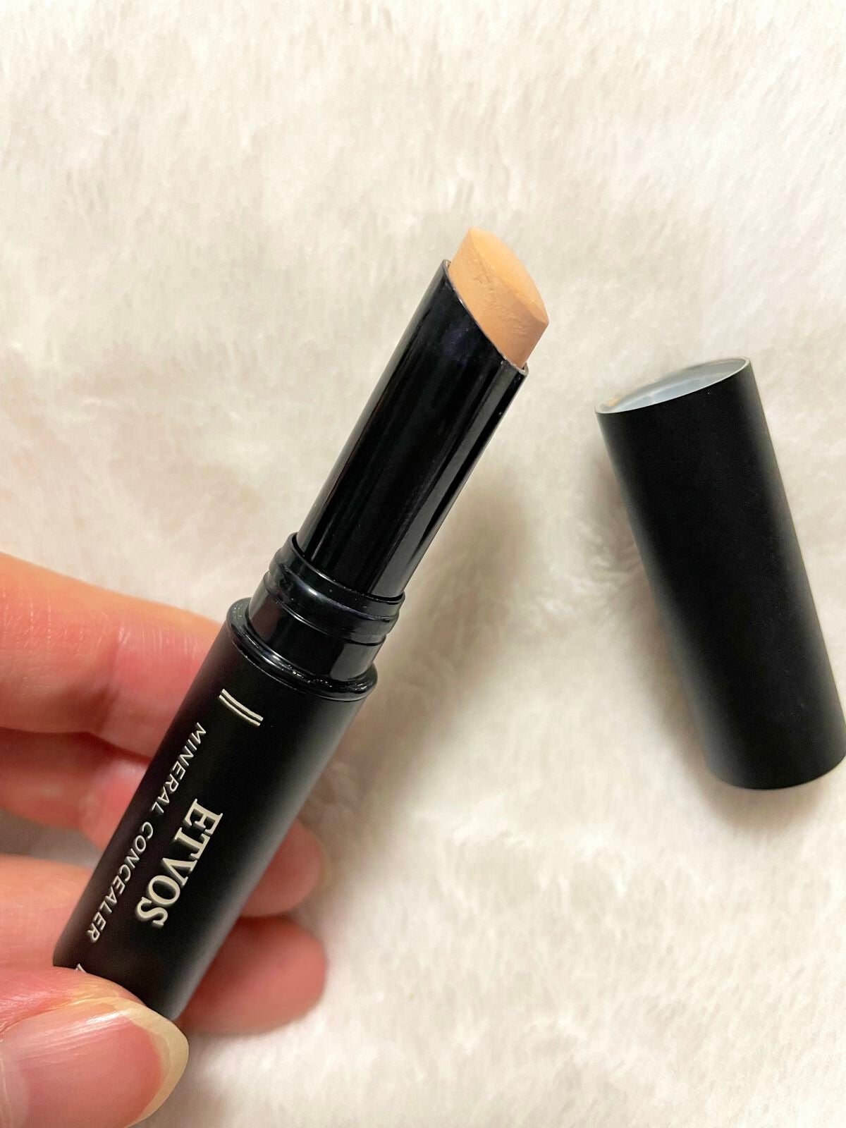 ミネラルコンシーラー/エトヴォス/スティックコンシーラーを使ったクチコミ(2枚目)