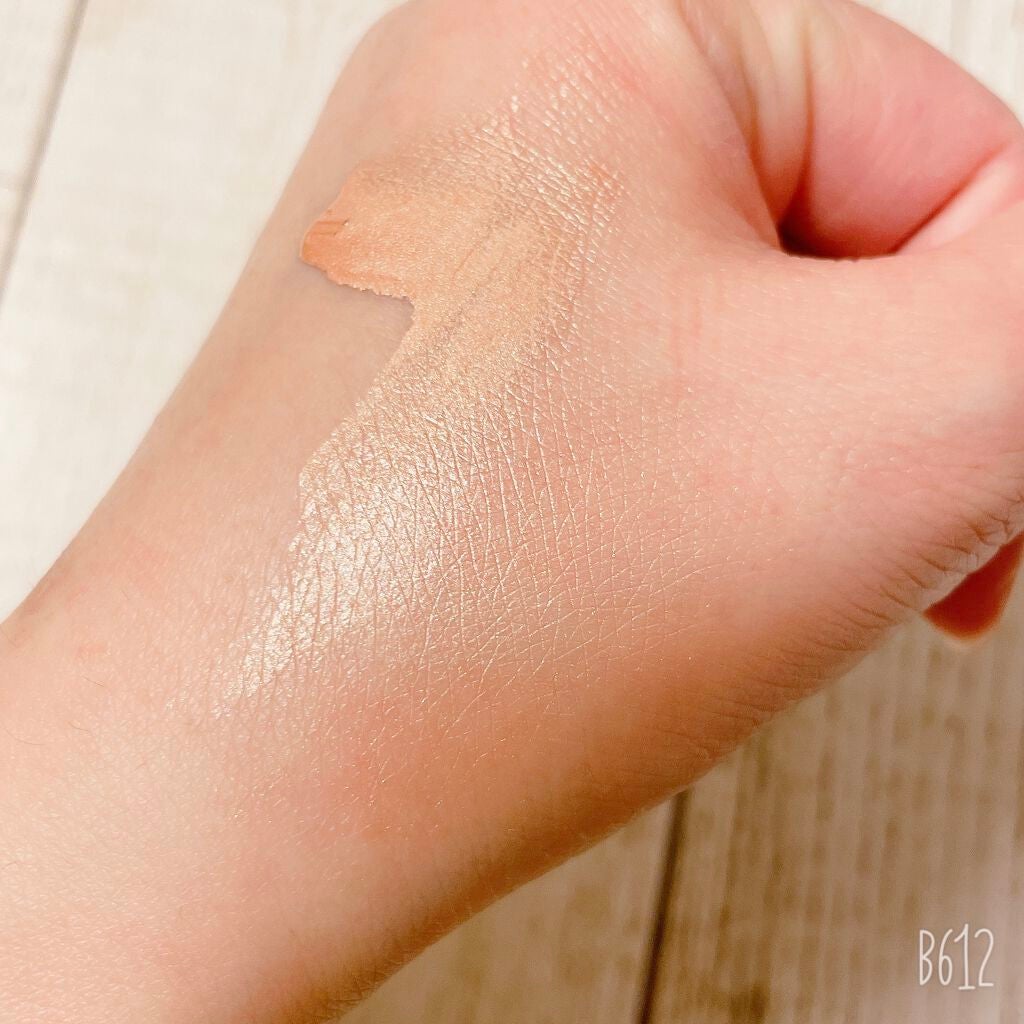 mai❤️ on LIPS 「『AAAA.ハイライターVANILLA』のご紹介😊こちらの商品..」(5枚目)