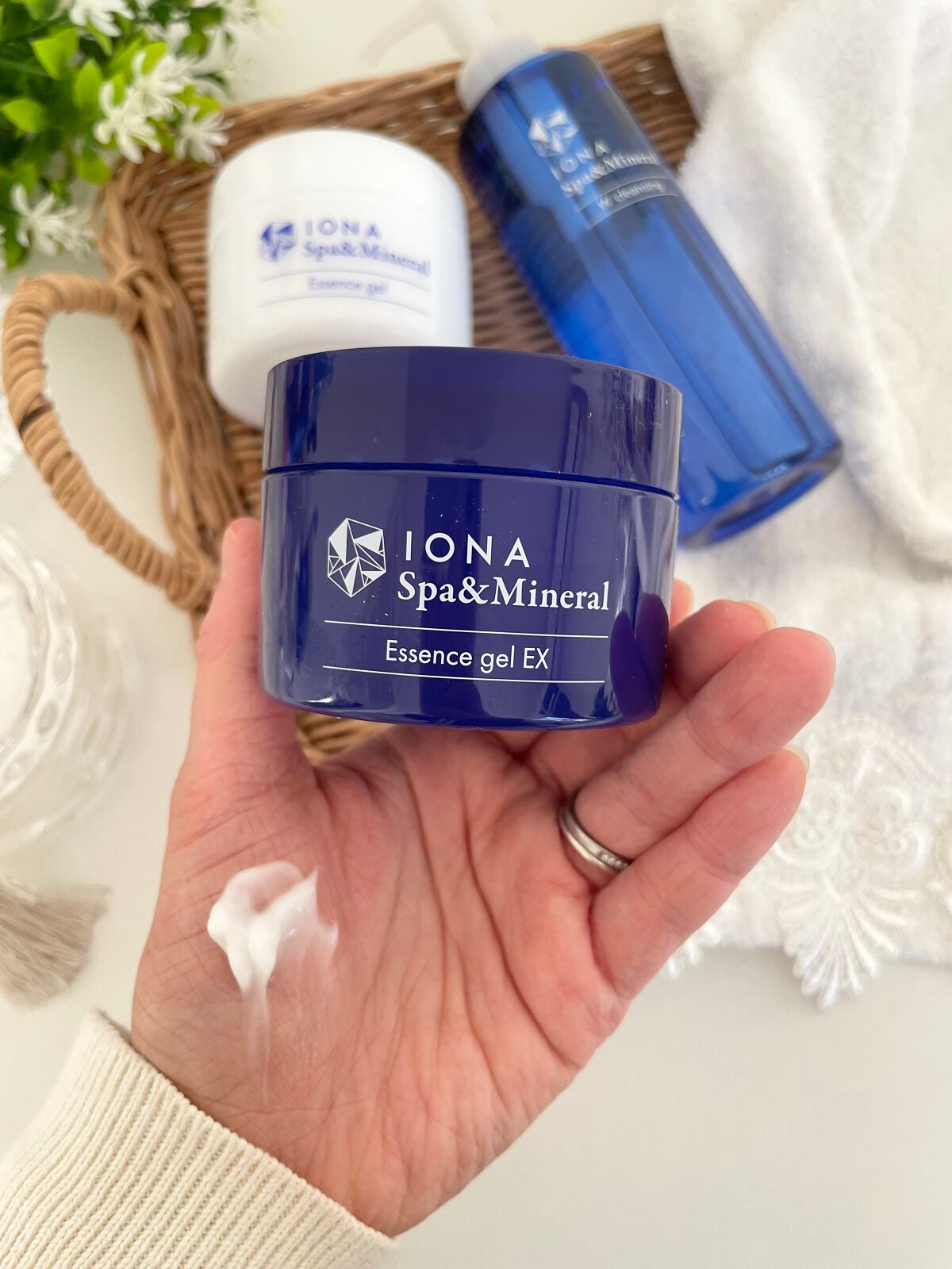 エッセンス ジェル/イオナ スパ&ミネラル/オールインワン化粧品を使ったクチコミ(3枚目)