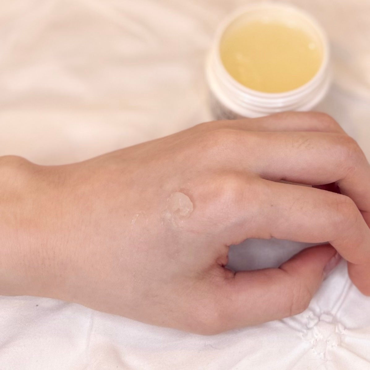 アリィー クロノビューティ UV ヘアカラーラスティング&スタイリング バーム/アリィー/ヘアバームを使ったクチコミ(3枚目)