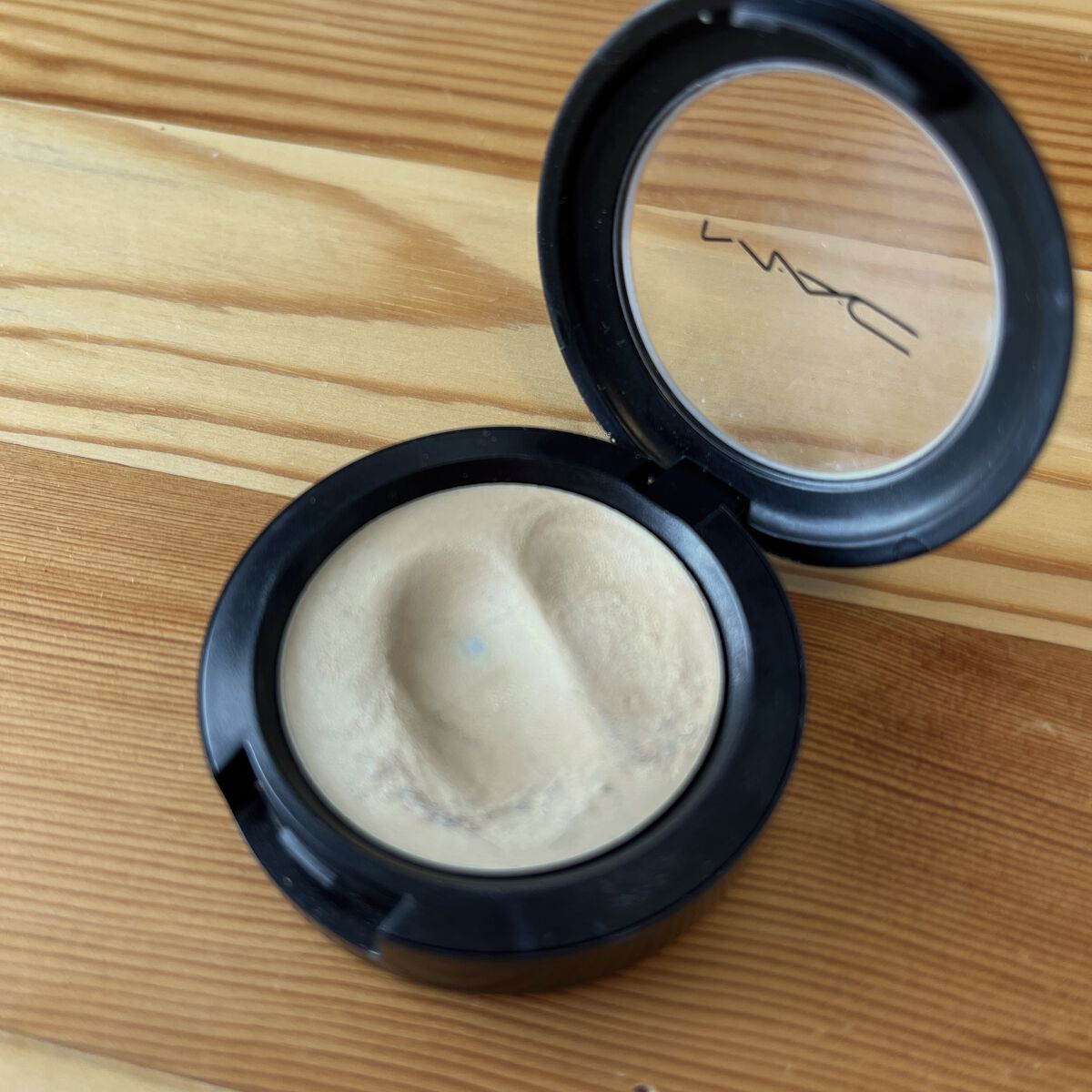 クリーム カラー ベース/M・A・C/ジェル・クリームアイシャドウを使ったクチコミ（1枚目）