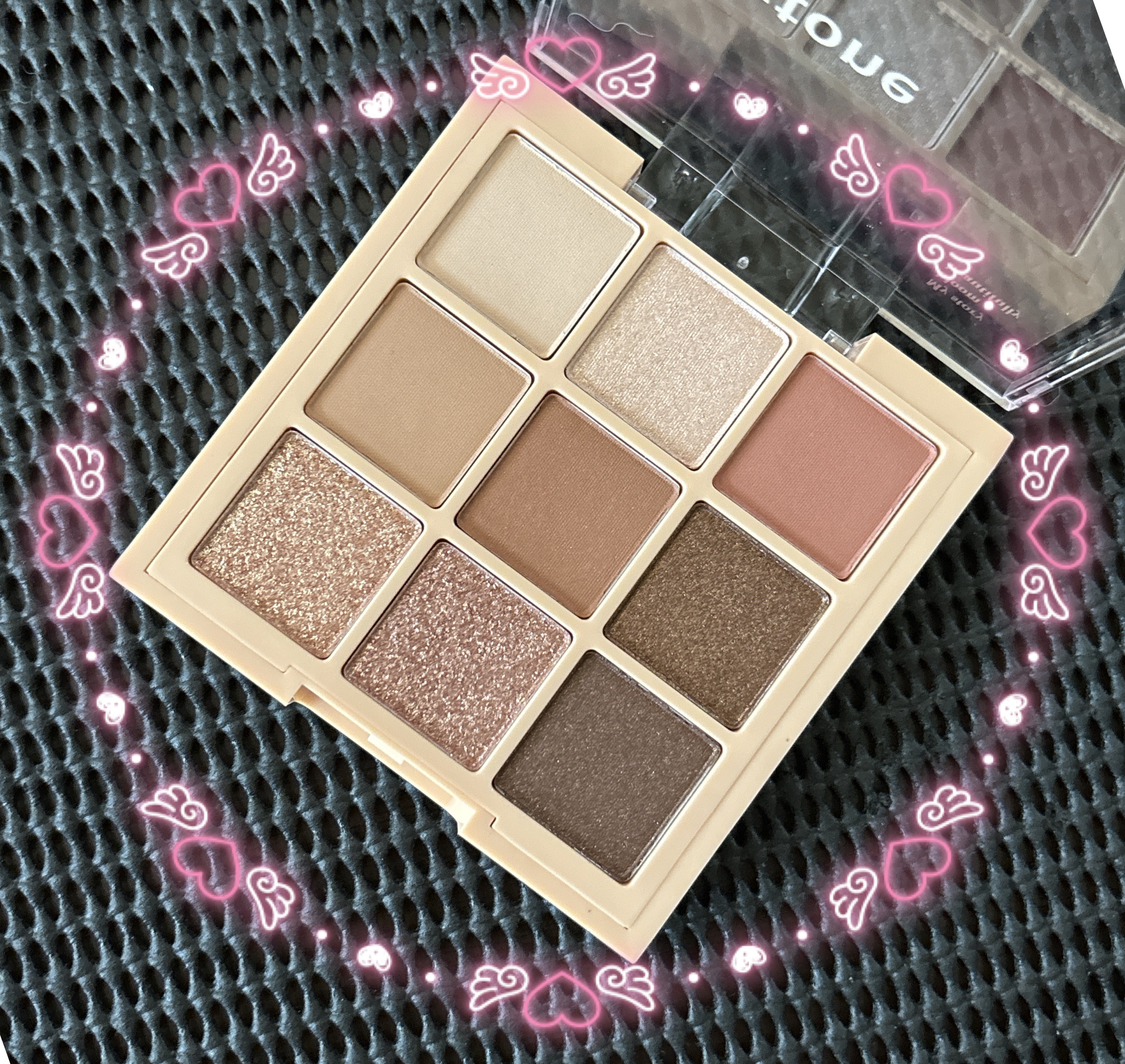 ムードオンアイシャドウ/Lilytone/アイシャドウパレットを使ったクチコミ（2枚目）