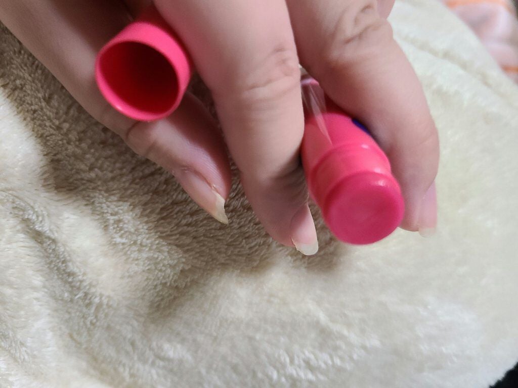 モイストピュアカラーリップ/ニベア/リップクリームを使ったクチコミ(2枚目)