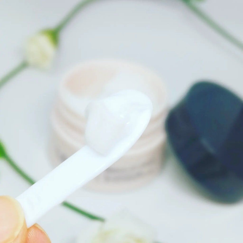 メディリフト ニードルリフトクリーム/YA-MAN TOKYO JAPAN/フェイスクリームを使ったクチコミ（2枚目）