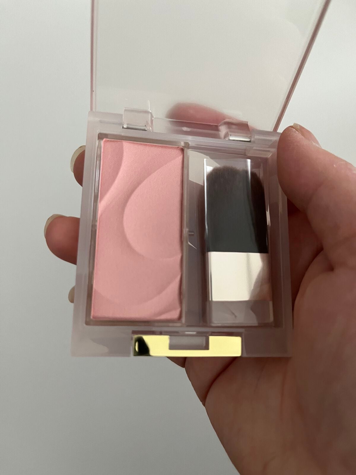 S on LIPS 「エクセル シームレストーンブラッシュ素肌を活かすソフトな発色を..」(4枚目)