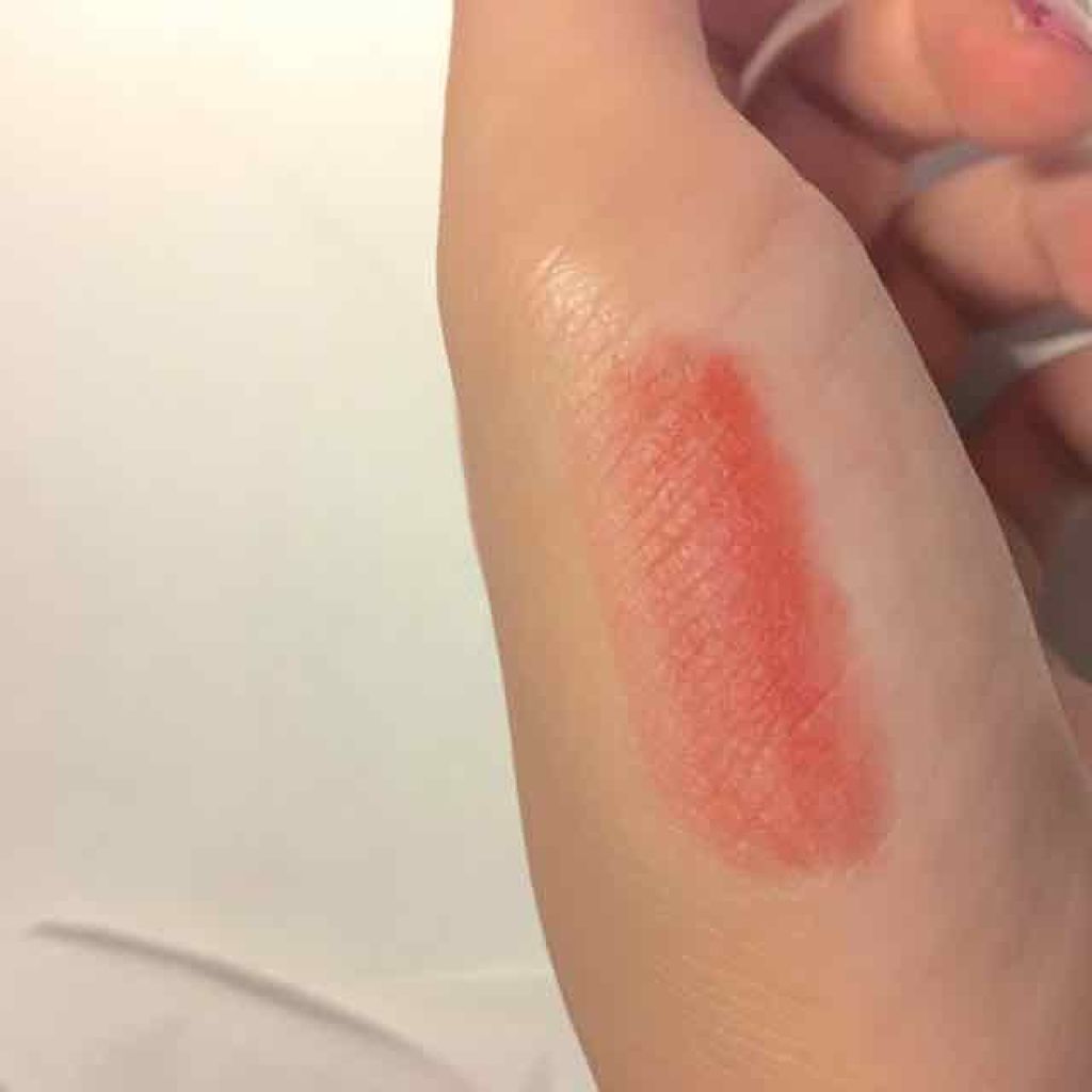 キス クラウド ブロッテッド リップ カラー/REVLON/口紅を使ったクチコミ(3枚目)