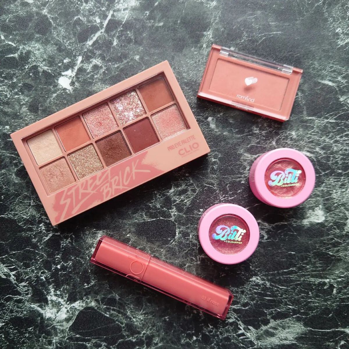 Super Shock Shadow/ColourPop/単色アイシャドウを使ったクチコミ（3枚目）