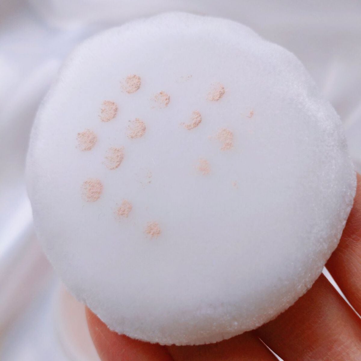 シルキーフィットパウダー /コモエース/ルースパウダーを使ったクチコミ(3枚目)