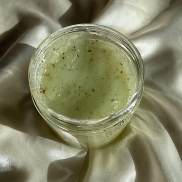 SUGAR BODY SCRUB 　BASIL&BERGAMOT/AROMATICA/ボディスクラブを使ったクチコミ（3枚目）