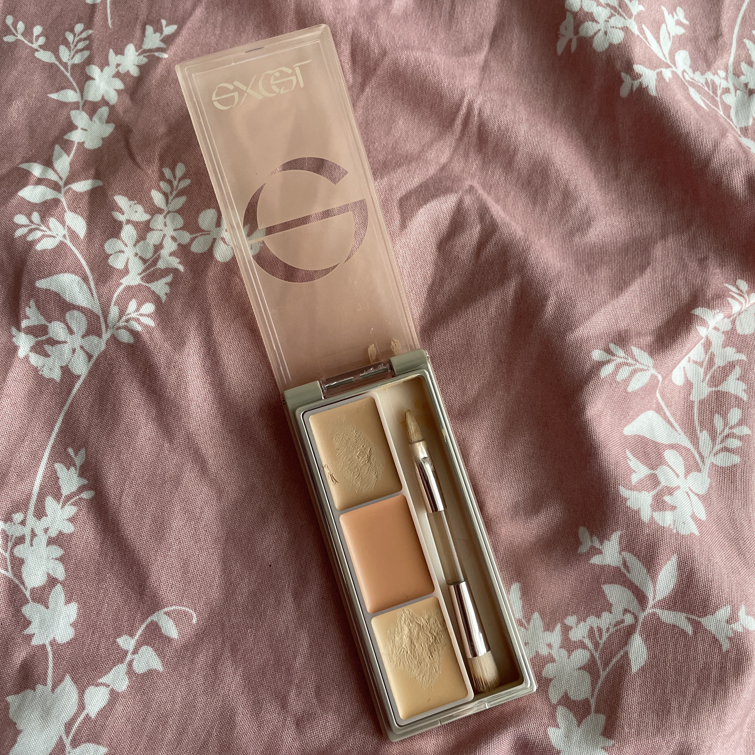 サイレントカバー コンシーラー/excel/パレットコンシーラーを使ったクチコミ（2枚目）