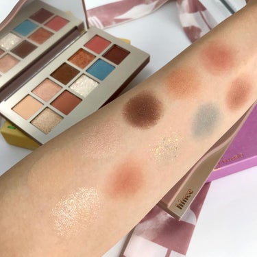 .
￣￣￣￣￣￣￣￣￣￣￣￣￣￣￣￣￣
🎨hince

New Depth Eyeshadow Palette
01 Gentle&Firm

￣￣￣￣￣￣￣￣￣￣￣￣￣￣￣￣￣
#hince #ヒンス