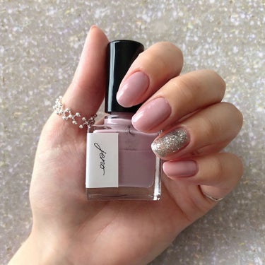 🌸シンプルワンカラーネイル💅🌸



清楚なカラーを存分に活かすため
シンプルなワンカラーネイルに🥰



使用ポリ↓

・jeno nail wisteria 

・causette joli FUY