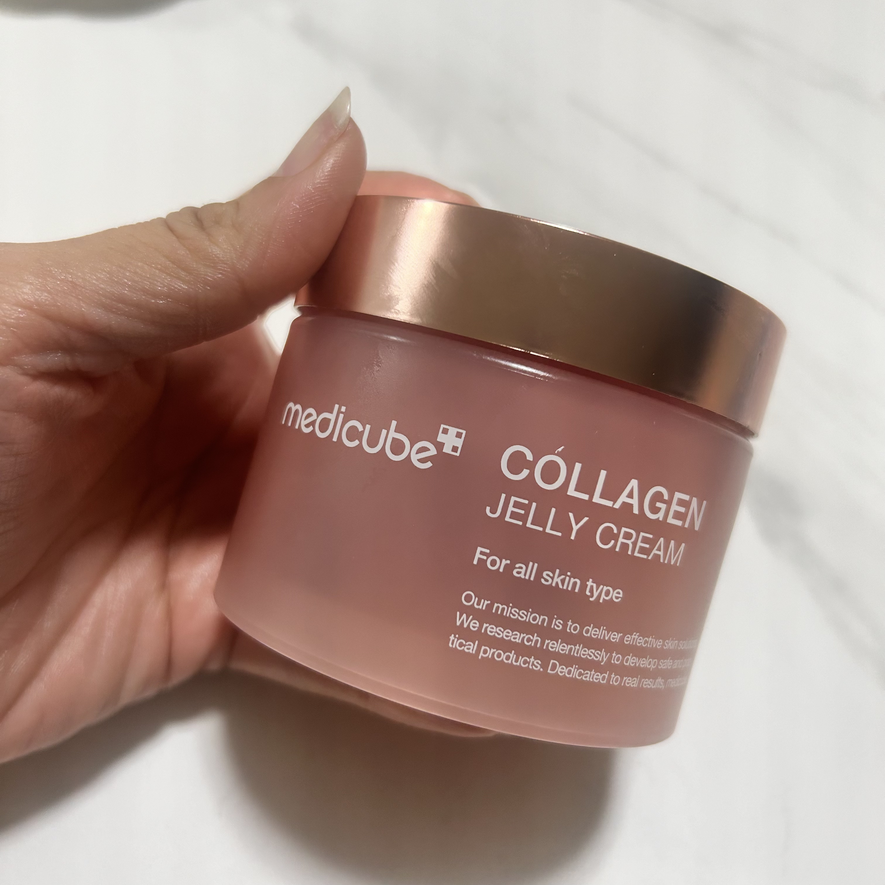 コラーゲン ジェル クリーム｜MEDICUBEの口コミ - 新感覚🩷ぷるっぷる