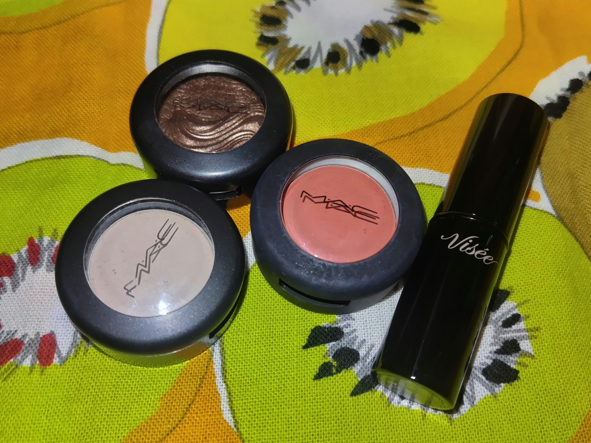 パウダー キス アイシャドウ/M・A・C/単色アイシャドウを使ったクチコミ（1枚目）