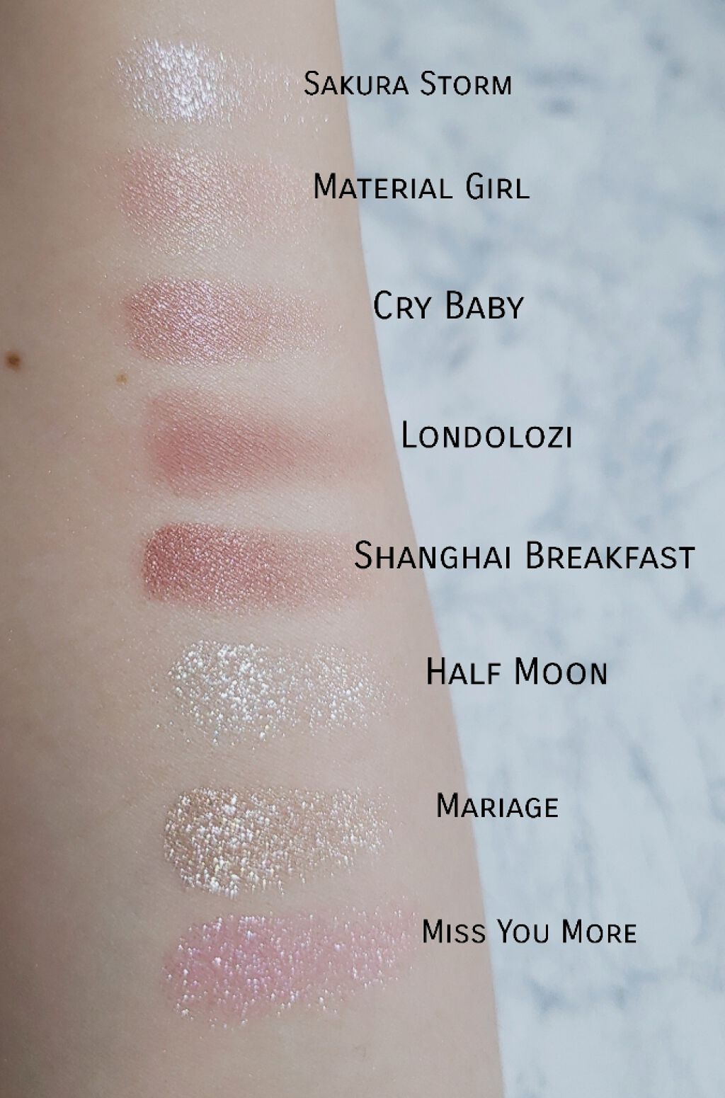 ADDICTION ザアイシャドウ　28色まとめ売り ADDICTION ザアイシャドウ 28色まとめ売り 8/28、ADDICTIONの