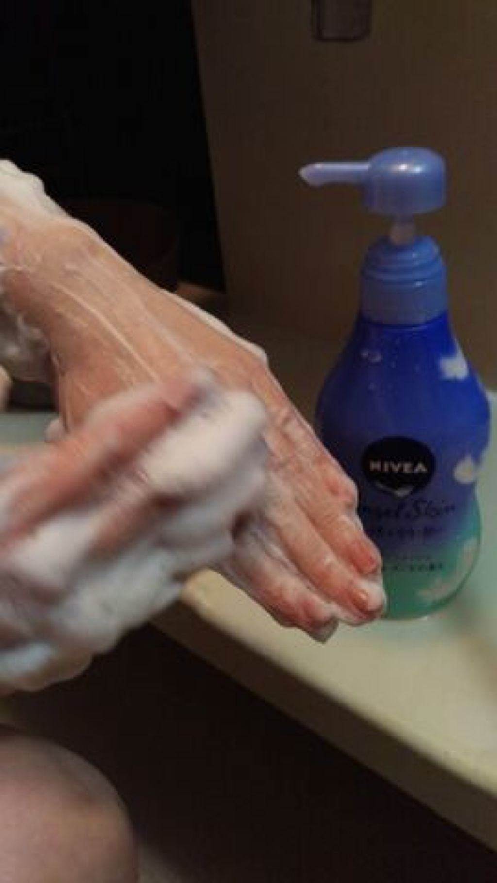 エンジェルスキン ボディウォッシュ サボン＆ブーケの香り/ニベア/ボディソープを使ったクチコミ（3枚目）