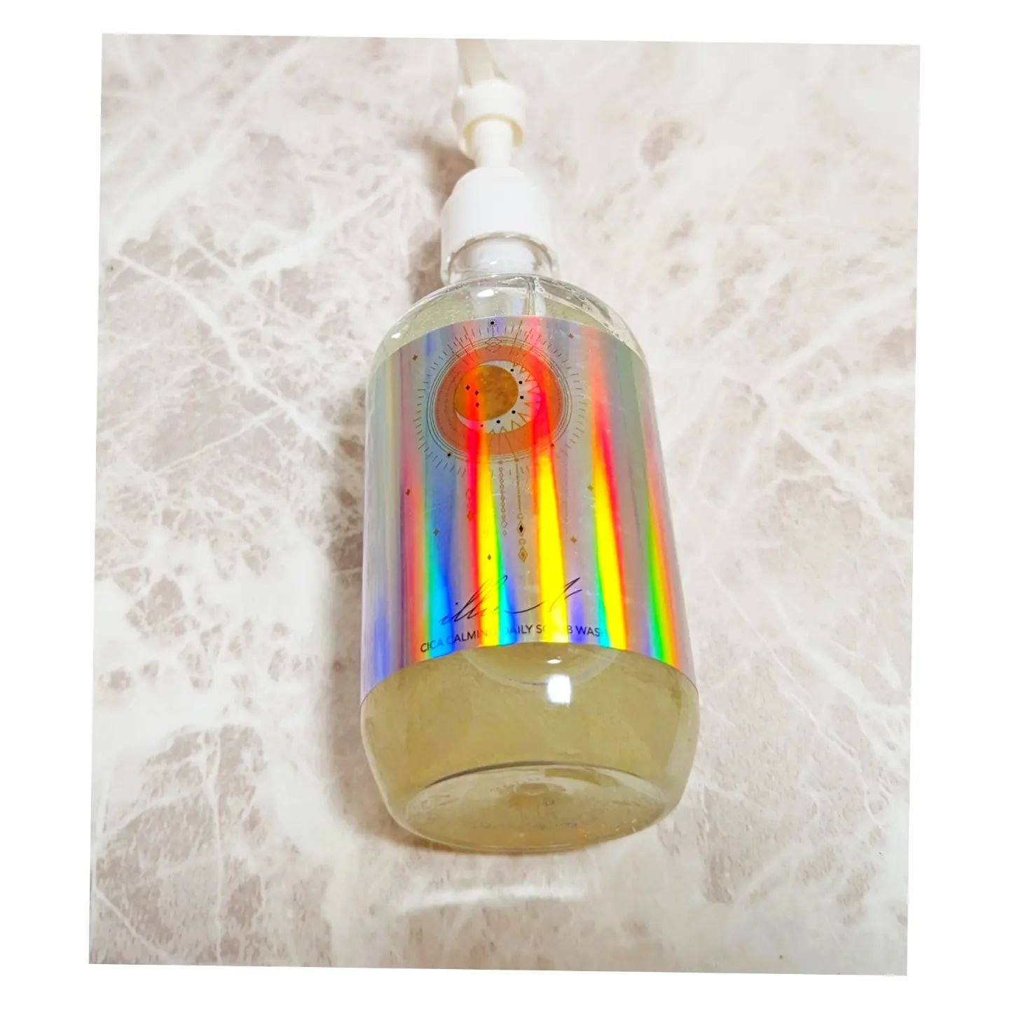 シカカーミングデイリースクラブウォッシュ/illuN/ボディスクラブを使ったクチコミ（2枚目）