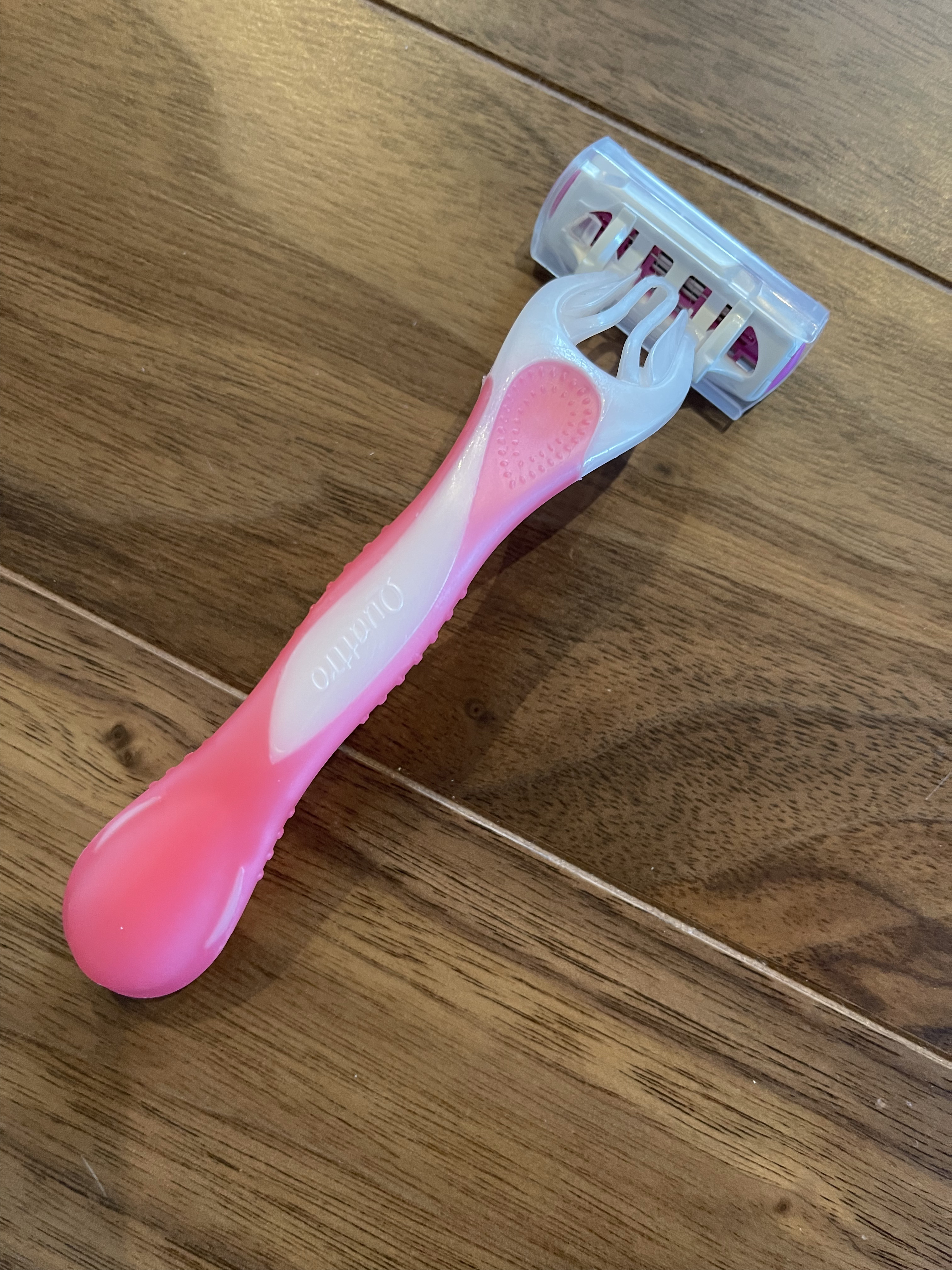 クアトロライト （２本入）/シック/シェーバーを使ったクチコミ（2枚目）