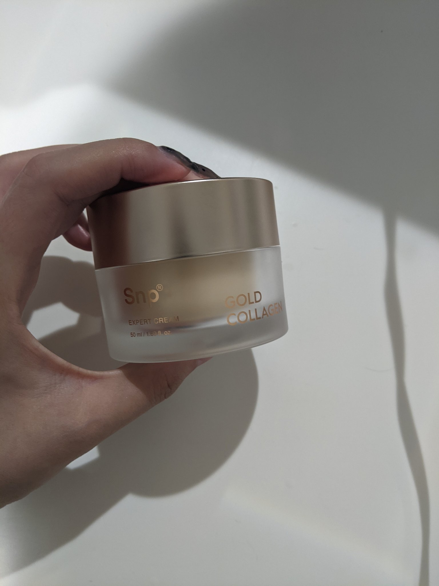 SNP ゴールドコラーゲンエキスパートクリームのクチコミ「SNP ゴールドコラーゲンエキスパートクリーム
楽天で購入
トナーとアンプルとセットで購入
つ.....」（1枚目）