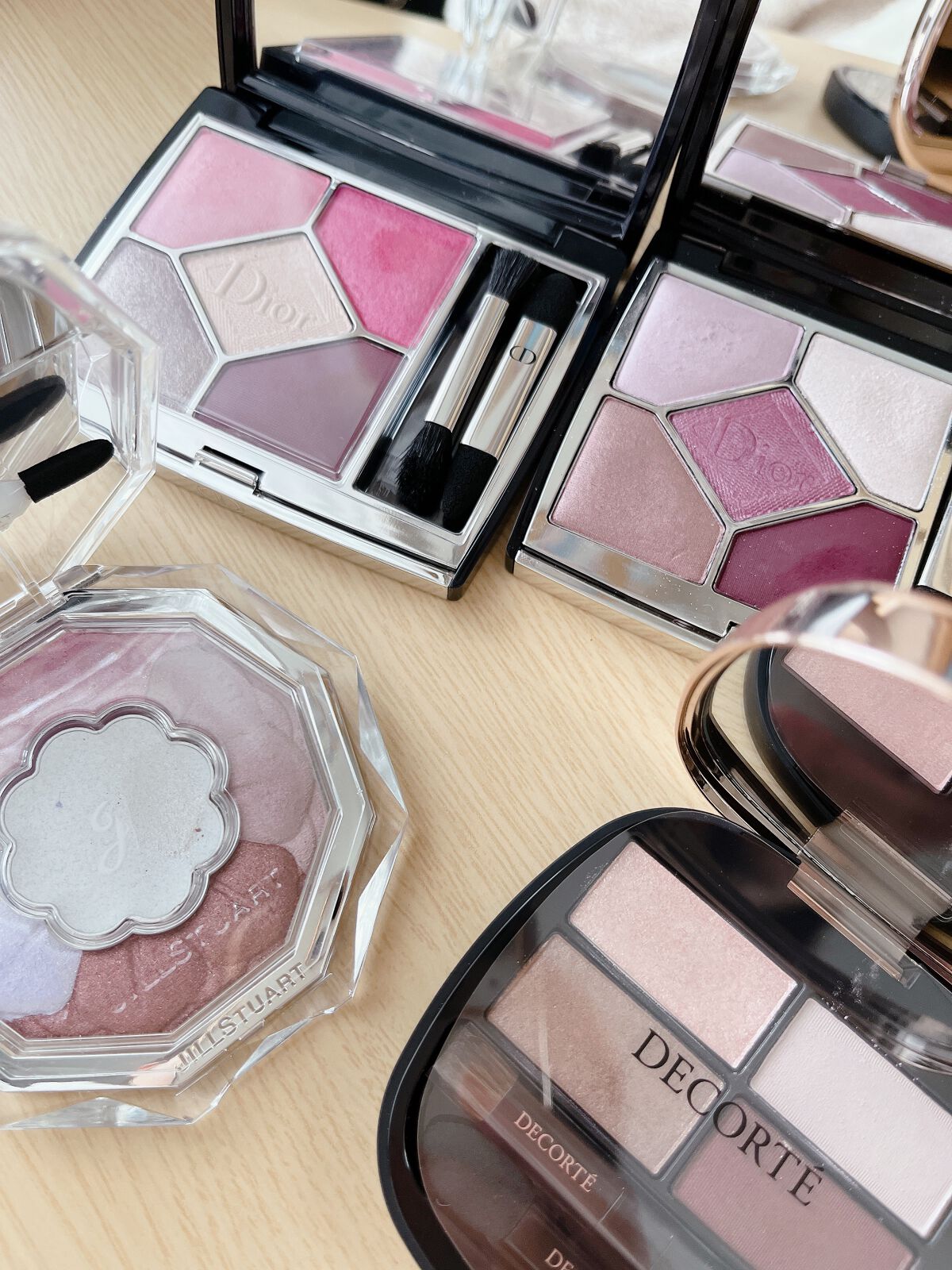 コントゥアリング アイシャドウ/DECORTÉ/アイシャドウパレットを使ったクチコミ(1枚目)
