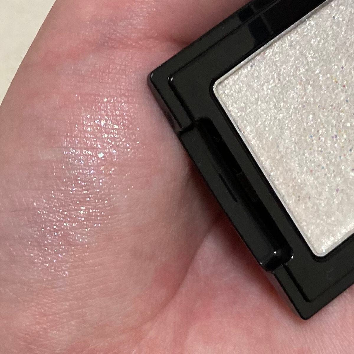 ラズル アイカラー/エレガンス ラズル /単色アイシャドウを使ったクチコミ(6枚目)