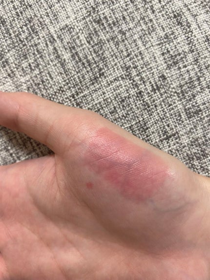 ルージュ ピュールクチュール ヴェルニ ウォーターステイン/YVES SAINT LAURENT BEAUTE/口紅を使ったクチコミ(4枚目)