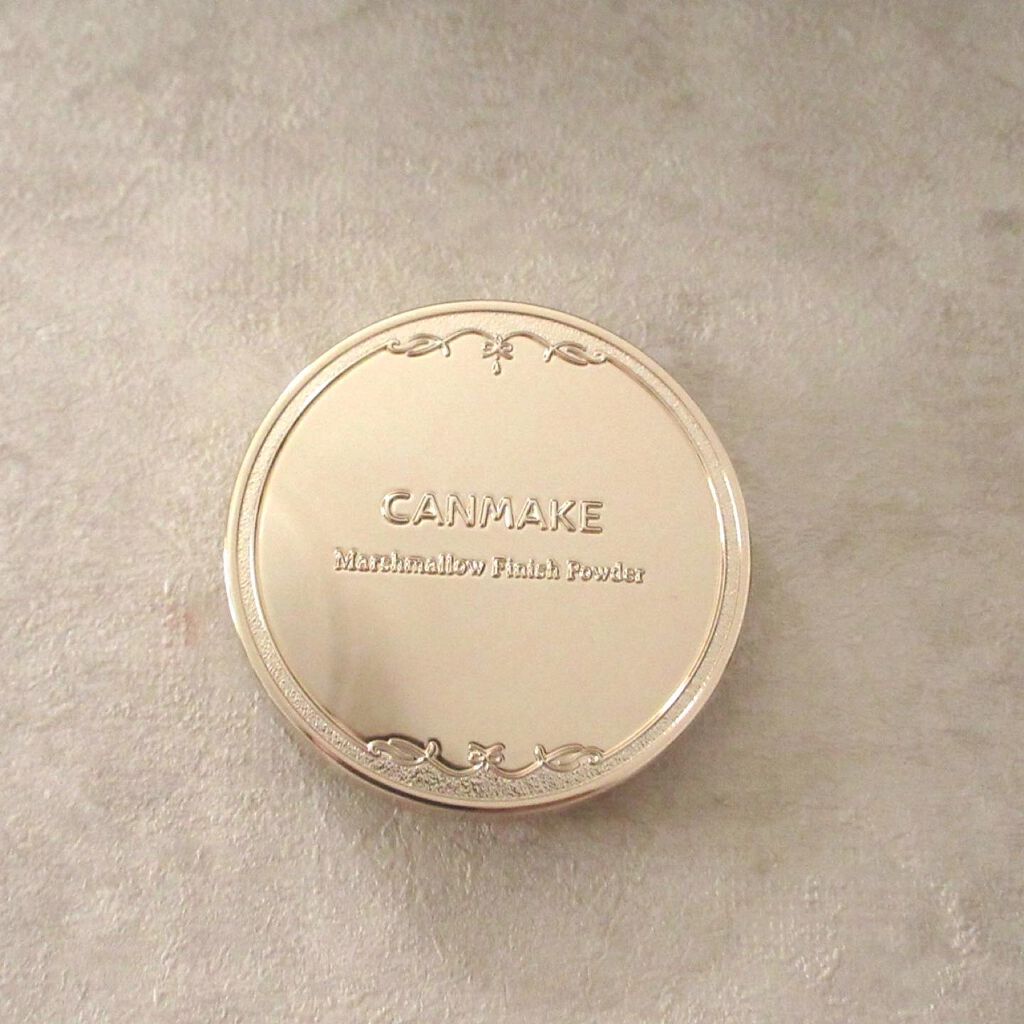 えり on LIPS 「キャンメイクから某デパコスさんに激似のパウダーが発売されました..」(1枚目)