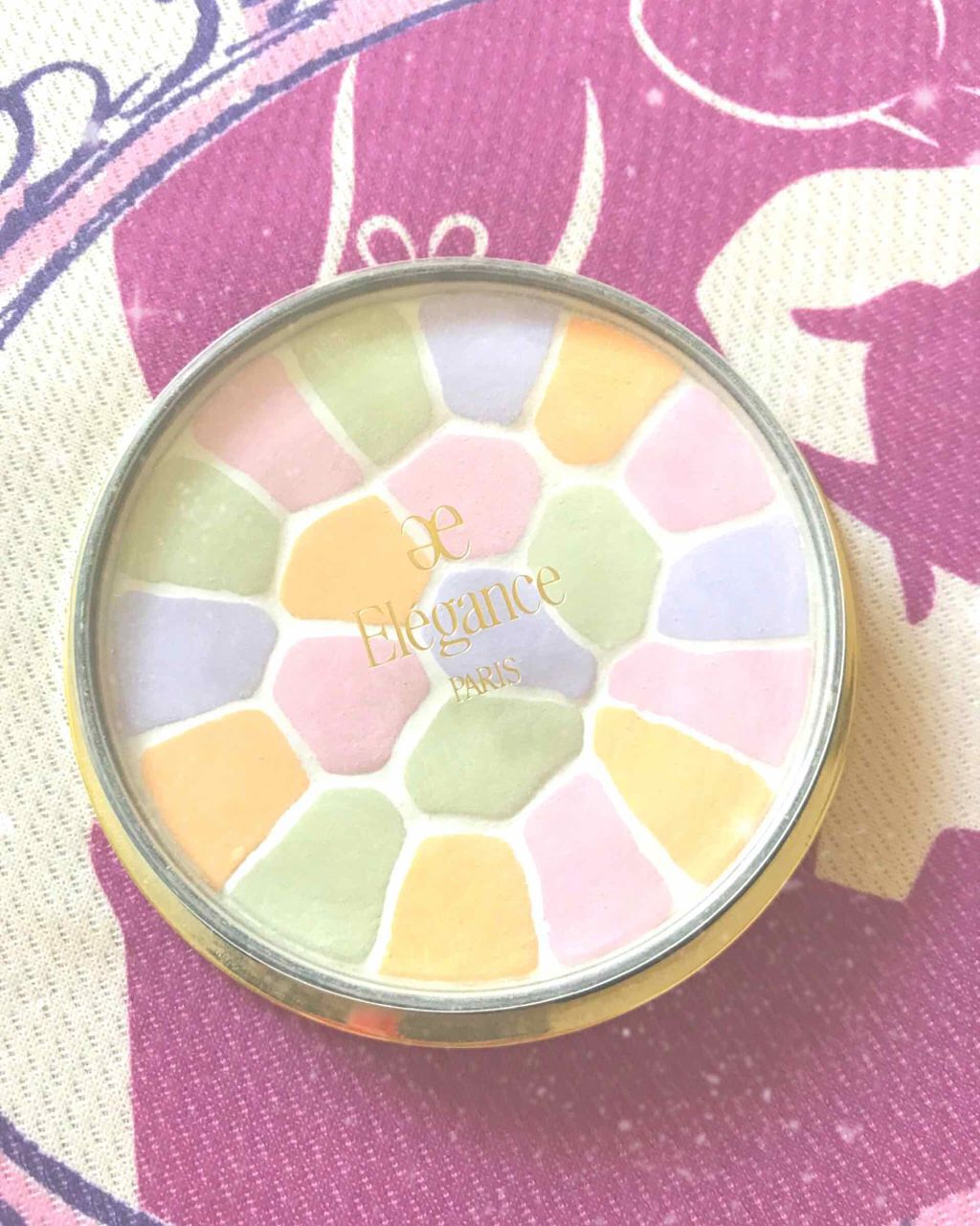 エレガンス ラ プードル オートニュアンス リクスィーズ/Elégance/プレストパウダーを使ったクチコミ（1枚目）