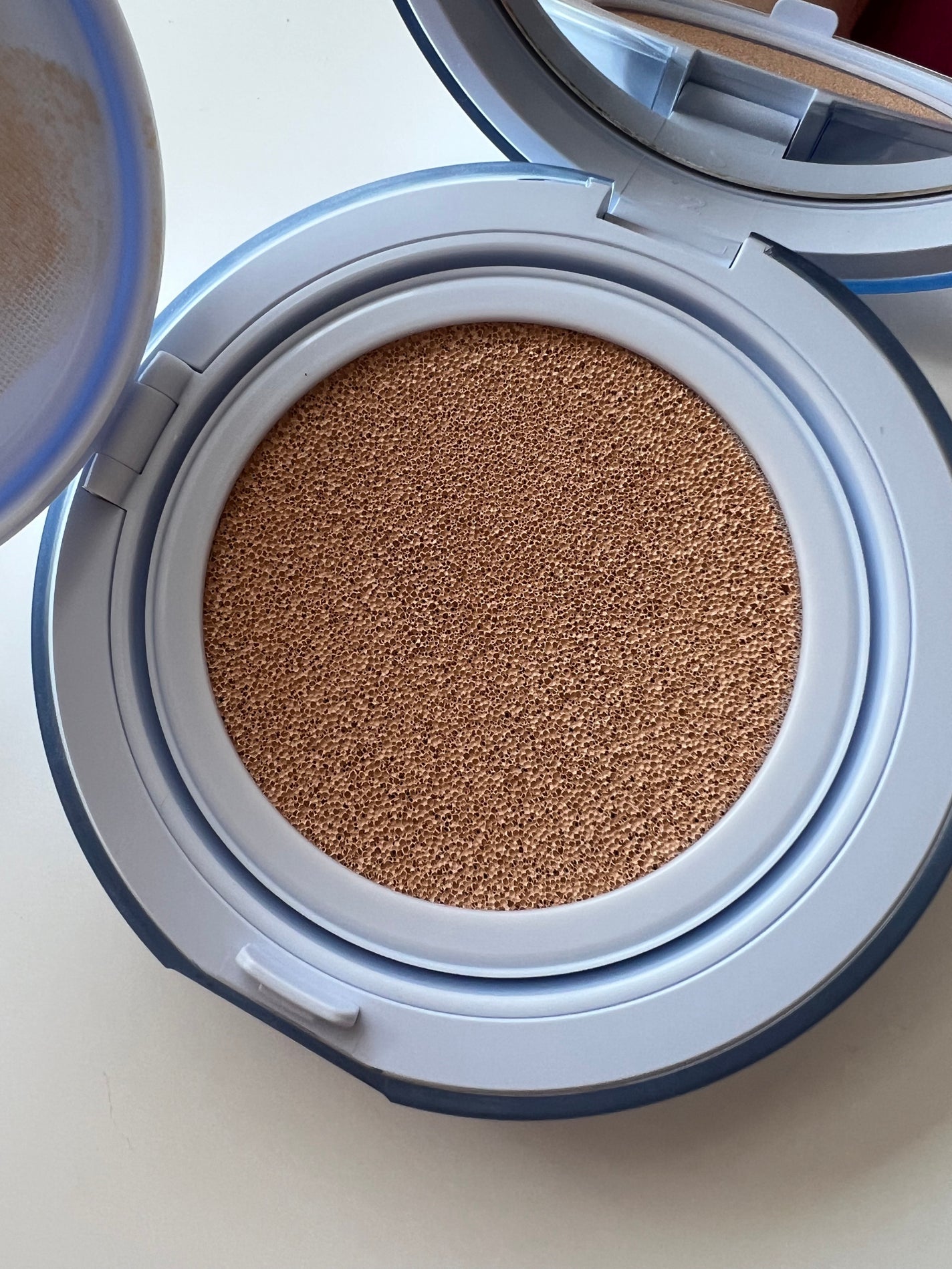 フィー クッションガラス ナチュラル/fwee/クッションファンデーションを使ったクチコミ(2枚目)