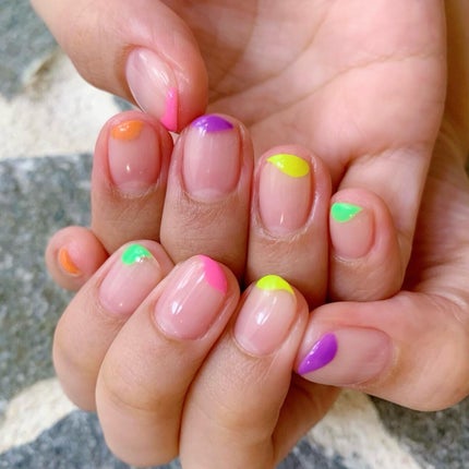 AYA on LIPS 「ネイルデザインを考える時の参考に♪夏ネイル集めてみました🌴──..」(10枚目)