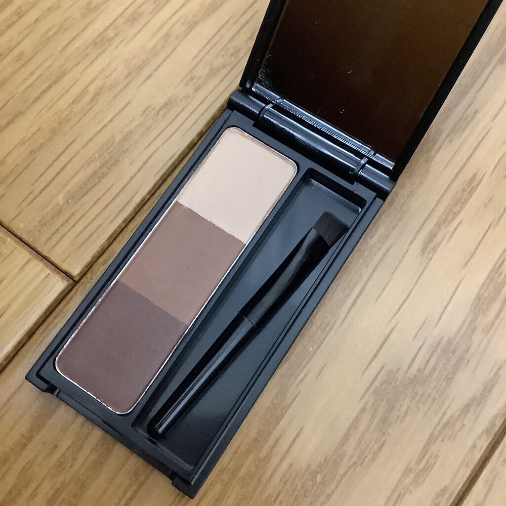 U R GLAM アイブロウパウダーのクチコミ「ダイソーのコスメブランド          ur glamから
      アイブロウパウダー.....」（3枚目）