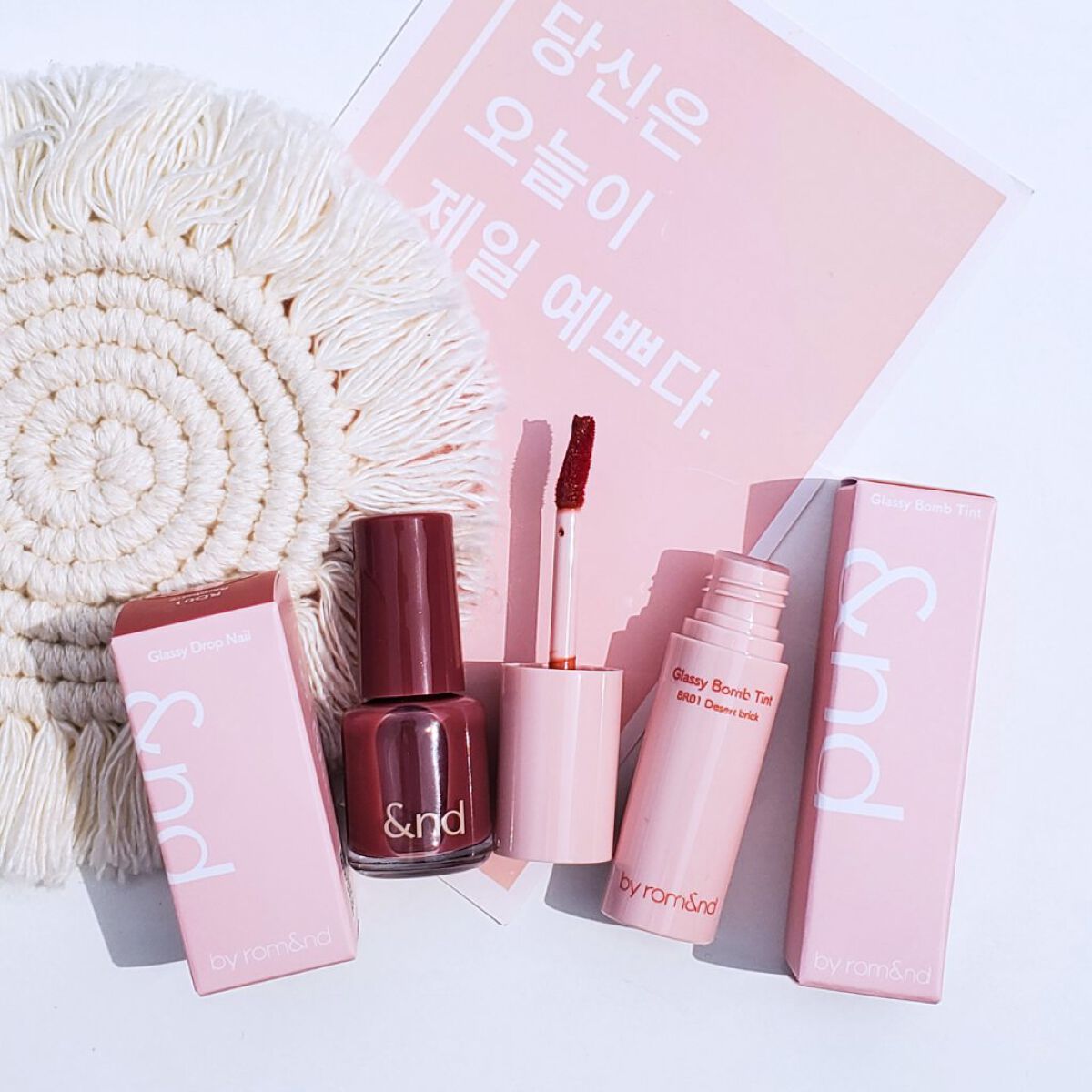 アンドバイロムアンド　グラッシーボムティント/&nd by rom&nd/リップティントを使ったクチコミ（2枚目）