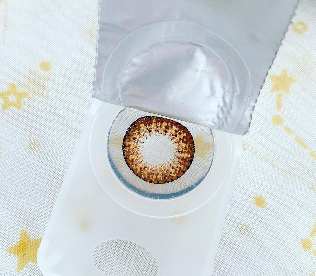 フラワーアイズ ワンデー/株式会社ビューフロンティア/ワンデー(1DAY)カラコンを使ったクチコミ(3枚目)