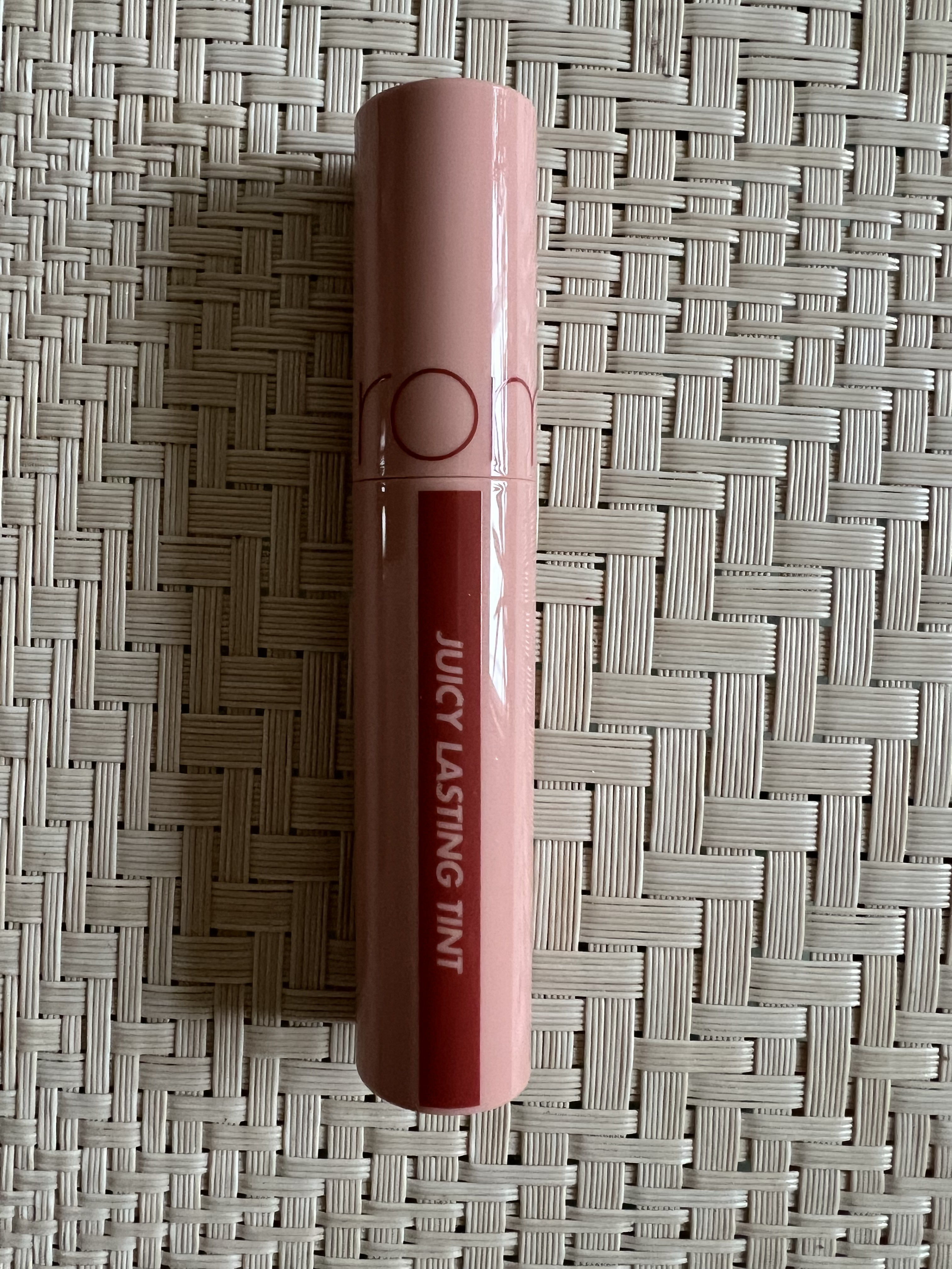 ジューシーラスティングティント/rom&nd/リップティントを使ったクチコミ（3枚目）