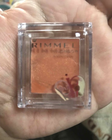 プリズム パウダーアイカラー/リンメル ロンドン/単色アイシャドウを使ったクチコミ(1枚目)