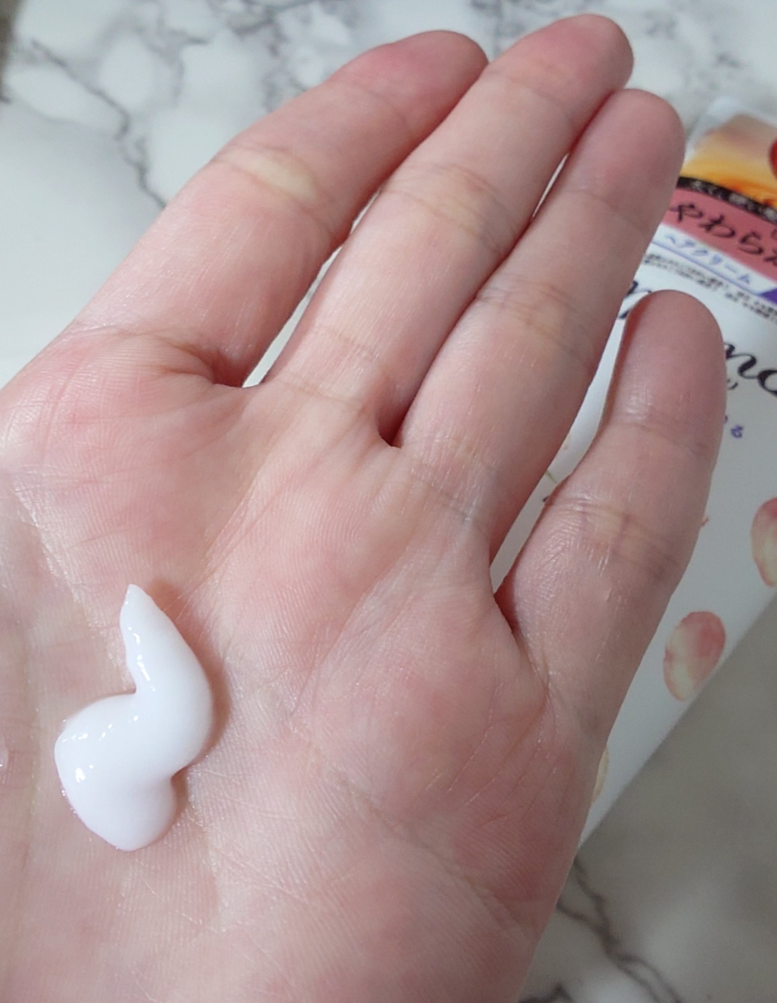 しっとりまとまるヘアクリーム /モモリ/ヘアミルクを使ったクチコミ（2枚目）